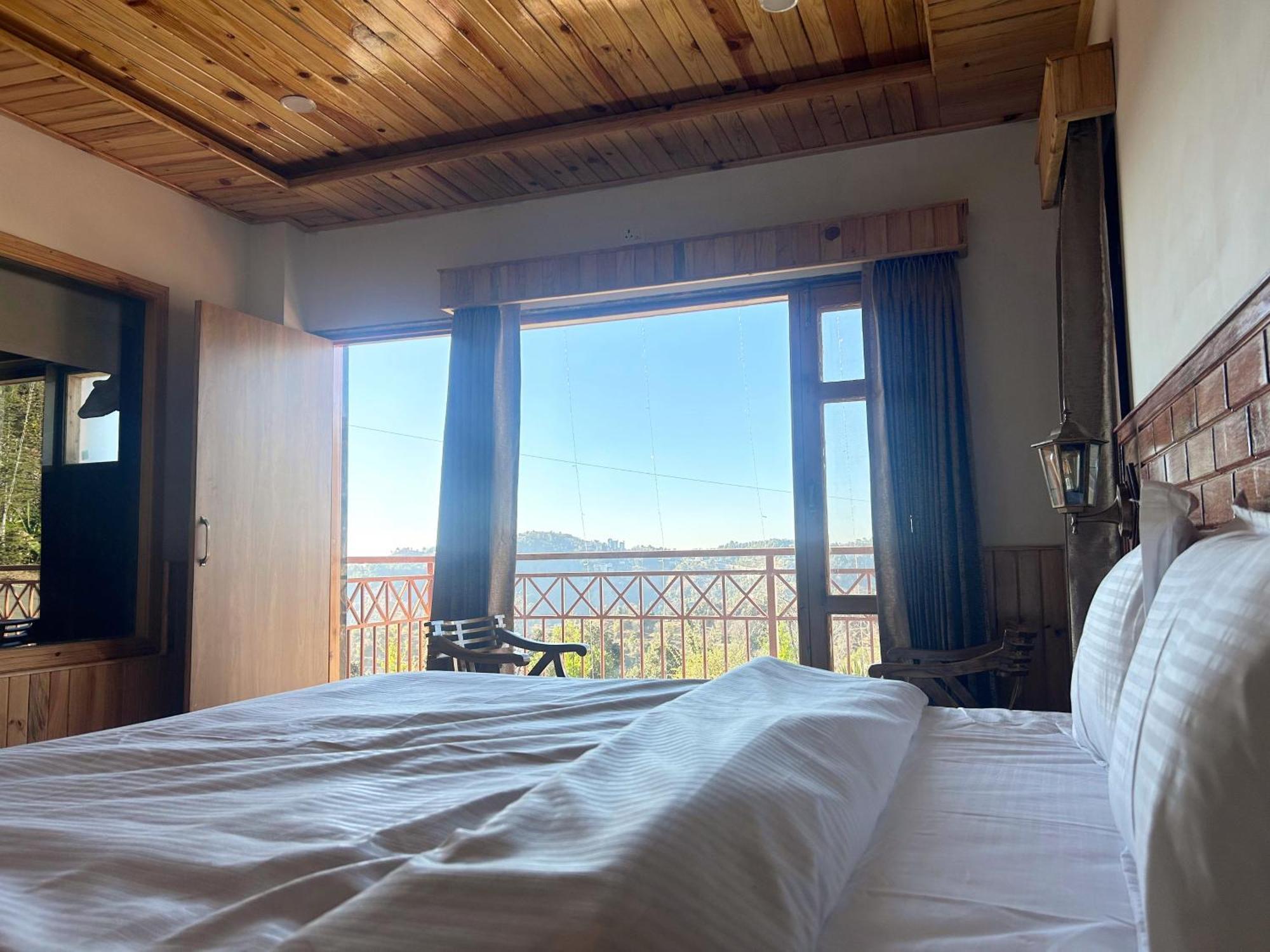 Shalom Hillcrest Inn Shimla Exteriör bild
